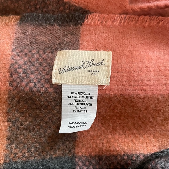 Universal Thread Scarf - Picture 2 of 2